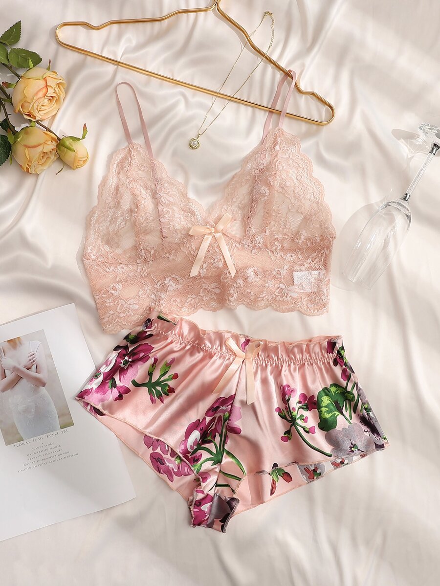 Pink Floral Lace Bralette and  - Lace Bralette Set recension och pris